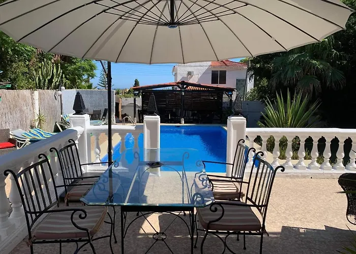 Casa Blanca Hotel *