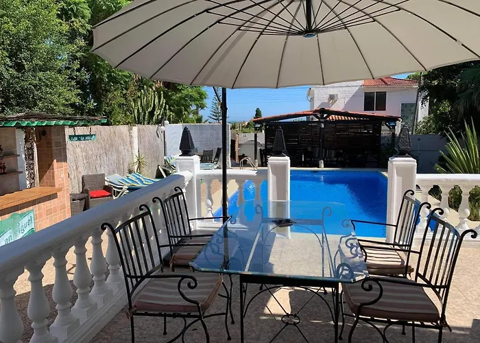 Casa Blanca Hotel *